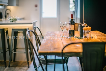 Kitchen dining 