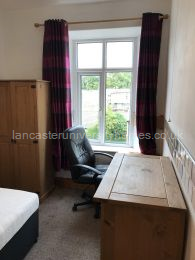 top-floor bedroom no1