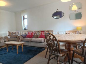 Sitting room/diner