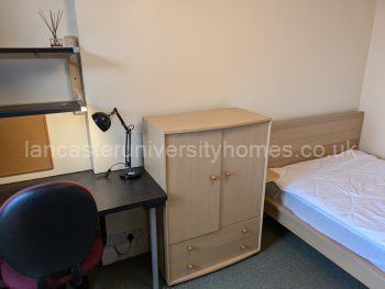 Bedrooms with double beds and quality mattresses